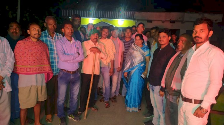 राजद नेत्री मधु सिंह ने पहुँची मददपुर ,दुर्घटना में हुई मौत के बाद पीड़ित परिजनों से की मुलाकात