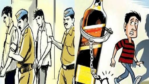 पुलिस ने बाजार में घूम घूम कर शराब बेच रहे शराब माफिया को किया गिरफ्तार