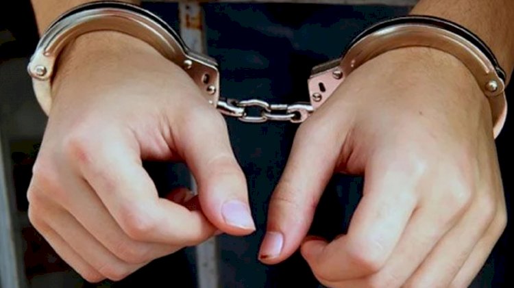 दबंगो ने छेड़खानी का मामला दर्ज होने के बाद पीड़ित को धमकाया, पुलिस ने किया गिरफ्तार