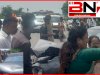 पटना बख्तियारपुर फोरलेन पर शराब से लदी कार हुई दुर्घटनाग्रस्त, चालक फरार, बिखरी बोतलों को लूटने की मची होड़