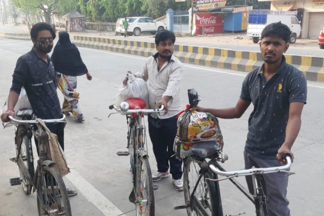 OLA ने नही दिया साथ, तो ड्राइवर ने बढ़ाया मदद का हाथ।