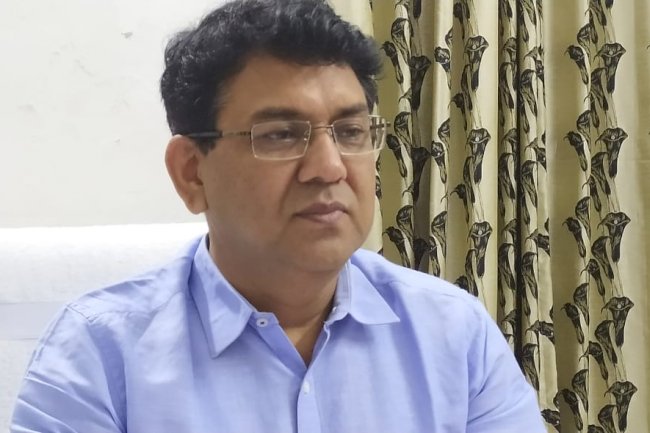ससमय लॉक डाउन लगाए जाने से कोरोना संक्रमण के रफ्तार में आई कमी--सुमित कुमार।