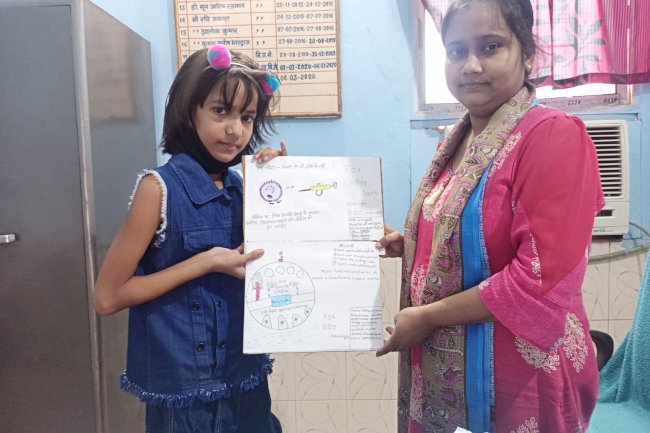 बेबी रत्ना ने जागरूकता की थीम पर बनाई पेंटिंग बीडीओ को की भेंट।