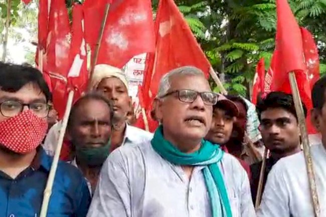 बढ़ती महंगाई के खिलाफ विधायक समर्थकों के साथ सड़क पर उतरे