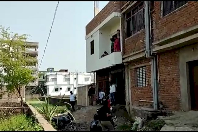 पटना में दिनदहाड़े लूट, घरवालो को हथियार के बल पर बनाया बंधक।