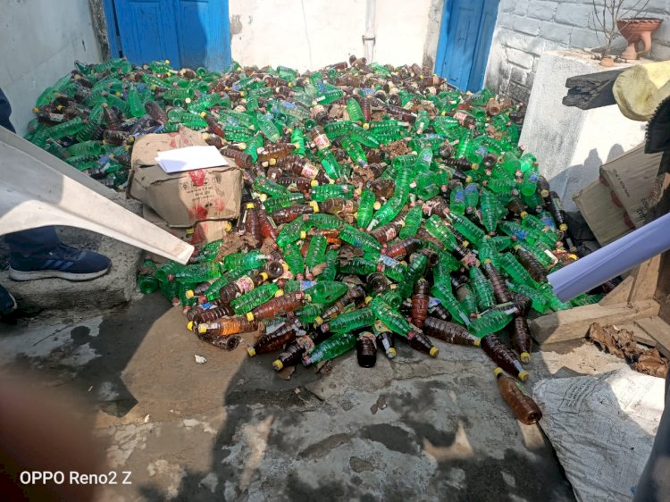 अथमलगोला पुलिस ने झारखंड निर्मित 36 बोरा देशी शराब किया बरामद