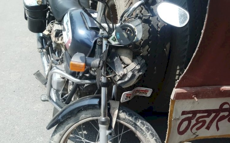मशरक में अनियंत्रित ट्रक चालक के टक्कर में मोटरसाइकिल सवार की मौत
