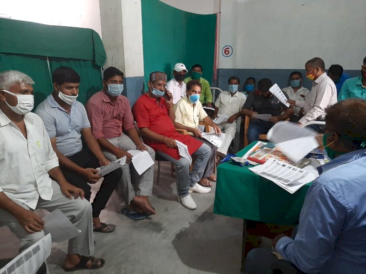 बख्तियारपुर में ग्रामीण चिकित्सको को दिया गया प्रशिक्षण।