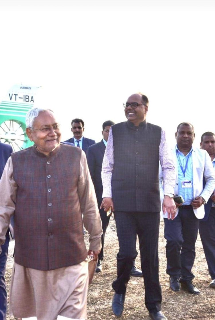 मुख्यमंत्री नीतीश कुमार समाधान यात्रा के क्रम में पहुंचे बाढ़ 