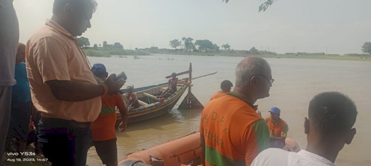 लालो कुवँर घाट पर गंगा नदी में डूबे प्रियांशु की तलाश में पुनः जुटी एसडीआरएफ की टीम