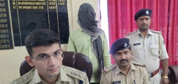 एसएचओ के नेतृत्व में पुलिस टीम ने एक युवक को देशी कट्टा लोड करने का प्रयास करते हुए गिरफ्तार कर भेजा जेल