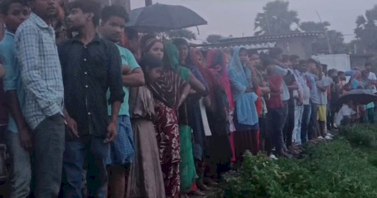 नदी में स्नान करने के दौरान रिल्स बनाने के चक्कर में एक एक कर तीन दोस्त डूबे,मचा कोहराम ।