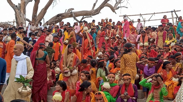 नौ दिवसीय विष्णु महायज्ञ को लेकर भव्य कलश यात्रा,उमड़ा जनसैलाब
