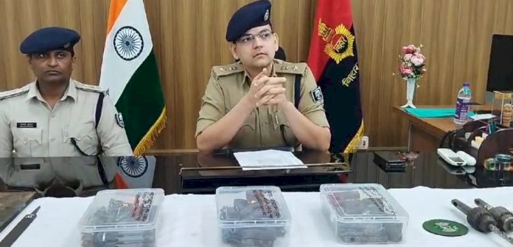 तीसरी आँख की पहरेदारी में कायम था अवैध हथियार बनाने का साम्राज्य,मुख्य सरगना सहित 6 गिरफ्तार 