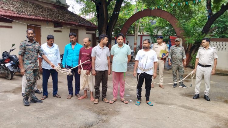 तीसरी आँख की पहरेदारी में कायम था अवैध हथियार बनाने का साम्राज्य,मुख्य सरगना सहित 6 गिरफ्तार 