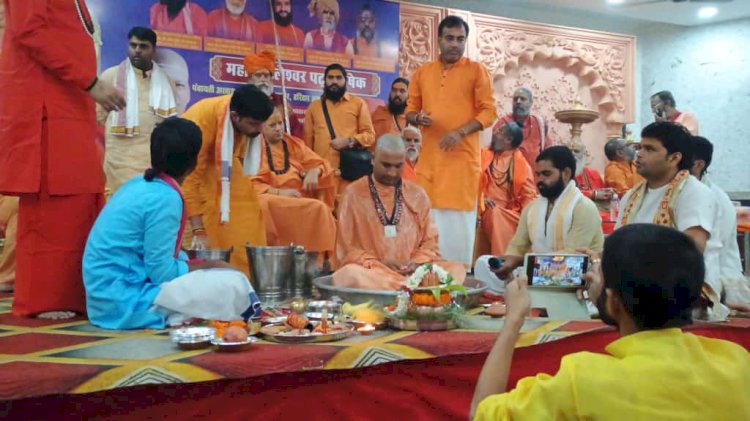 सेमलिया पहाड़ी पर स्थित माँ अन्नपूर्णा शक्तिपीठ पर मधुसूदनानंद गिरी महाराज 2100 पीपल वृक्ष लगाने का लिए संकल्प।