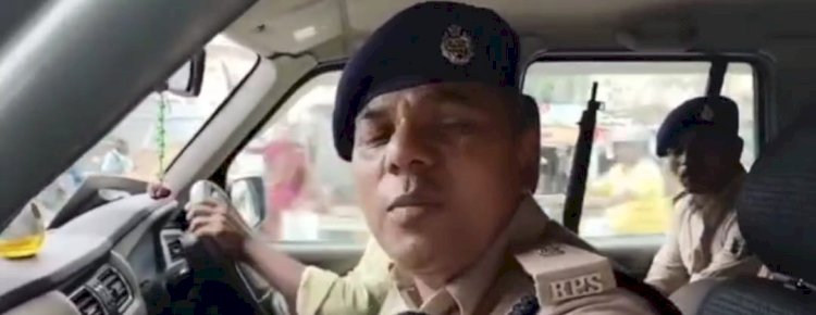 पटना में हत्या के विरोध मे किया सड़क जाम, की आगजनी और नारेबाजी।